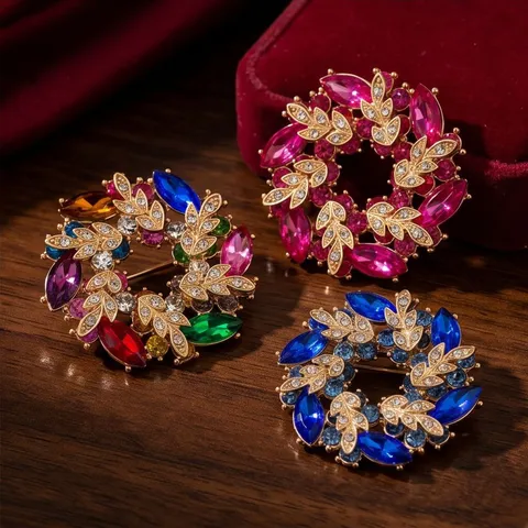 Vintage Zinklegierung Strass Blume Kranz Brosche Für Damen Luxus Floral Strass Anstecknadeln Galvanisiert Kleidung Schmuck Geschenk