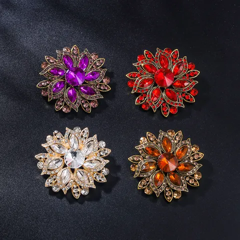 Spilla Elegante a Fiore in Lega di Zinco Con Strass Luccicanti Spilla in Cristallo Floreale Accessorio Abbigliamento Donna Matrimonio