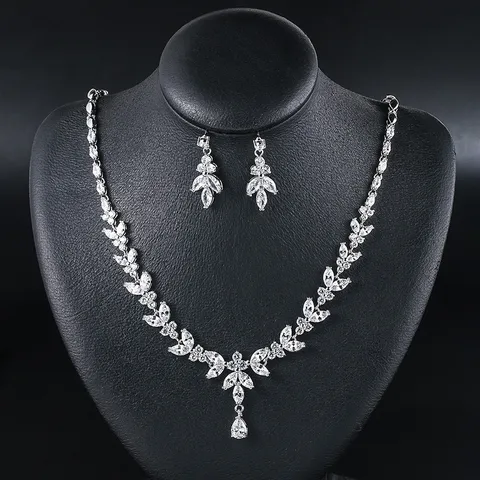 Vintage Kupfer Zirkonia Brautschmuck-Set Elegante Blumenranke Wassertropfen Anhänger Kette Ohrstecker Für Hochzeit Brautjungfer Bankett Damen Schmuck