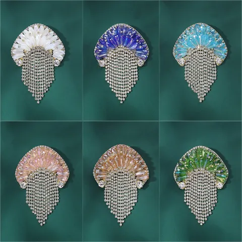 Elegante Koperen Strass Kristall Kwal Tassel Broche Speld Voor Vrouwen Mode Kleding Accessoires Sieraden Cadeau