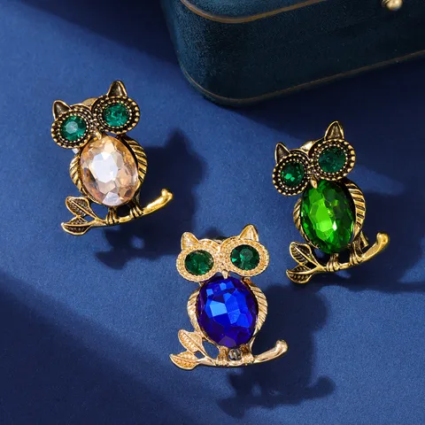 Vintage Alloy Rhinestone Owl Brooch Pins Crystal Animal Shaped Clothing Costume Accessories Lapel Pins Jewelry For Banquet Party Unisex Gift