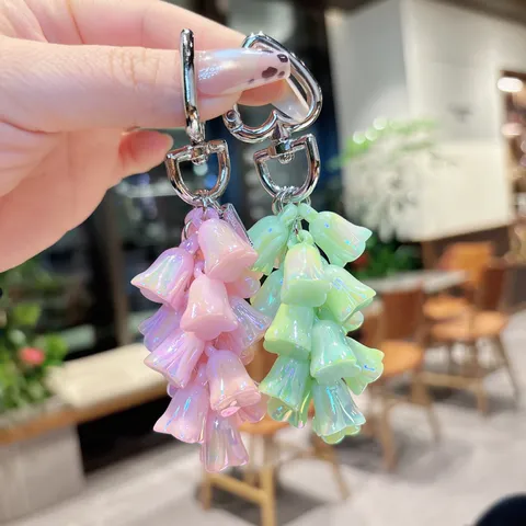 Cute Acrylic Flower Grape Pineapple Heart Keychain Gradient Colorful Bead Bag Charm Metal Clasp Pendant Accessory For Girls Gift Keyring
