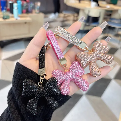 Luxury Alloy Rhinestone Bowknot Keychain Fashion Glitter Crystal Purse Charm Pendant Car Key Ring For Women Handbag Accessories