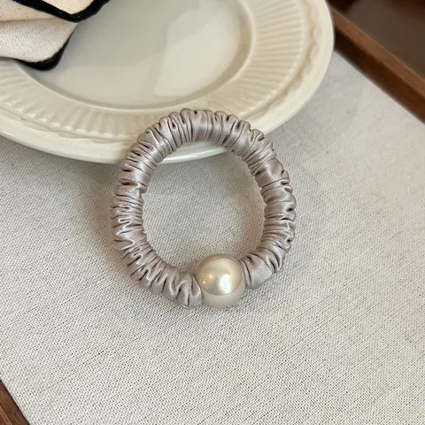 Elegant Satin Ruched Scrunchies For Women High Elastic Ponytail Hair Ties With Large Artificial Pearl Sweet Hair Elastics Accessories
