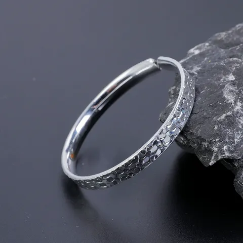 Minimalistisch Kupfernickel Eistextur Offener Armreif Für Damen Galvanisiert Geometrisch Solide Weißkupfer Manschette Geschenk