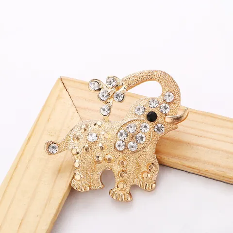 High-Grade Alloy Rhinestone Elephant Brooch Pin For Clothes Scarf Buckle Animal Brooch Gift Jewelry For Women Men