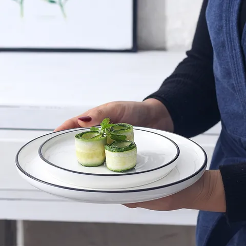 Bone China Steak Plate Nordic Style Round Dinner Dish Black Rim Ceramic Flat Plate Modern Tableware For Household