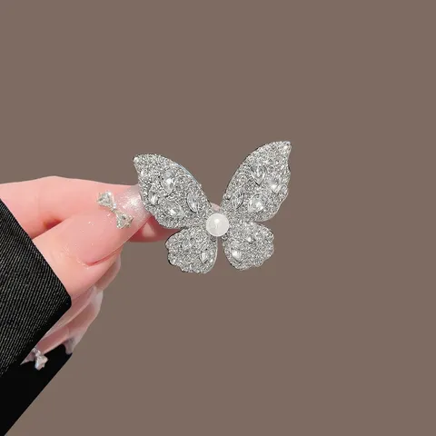 Exquisite Butterfly Brooch Pin For Women Rhinestone Artificial Pearl Alloy Suit Coat Corsage Fashion Jewelry Gift