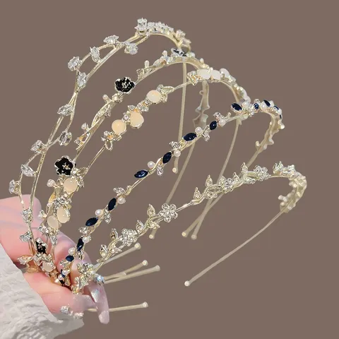 Vintage Alloy Enamel Flower Vine Headband With Artificial Pearl Rhinestone Elegant Forest Leaf Butterfly Hair Hoop For Women Daily Party Hair Accessories