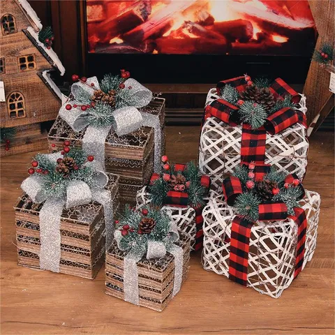 Christmas Iron Art Gift Box Decoration Set With Plaid Bowknot Pinecone Ornaments Holiday Festive Party Props Indoor Desk Display Decor