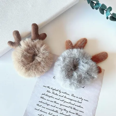 Carini Elastici per Capelli in Peluche a Forma di Corna Dolci Scrunchies con Pompon Soffici Elastici ad Alta Elasticità a Forma di Animale per Ragazze Donne Accessori Quotidiani