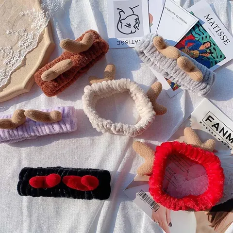 Cute Cartoon Antler Coral Fleece Face Washing Hairband Soft Plush Elastic Spa Headband For Women Makeup Skincare Headwear