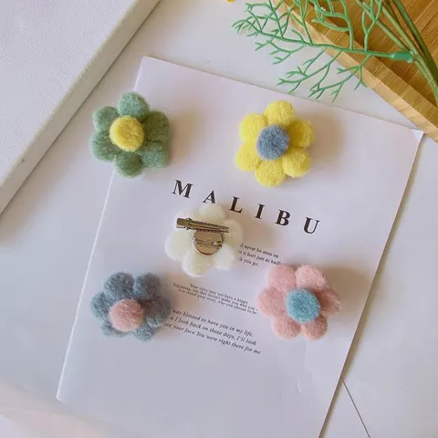 Süße Plüsch Blume Brosche Haarklammer Doppelfunktion Macaron Farbe Floral Pins Haarschmuck Für Kleidung Taschen Damen Mädchen Deko