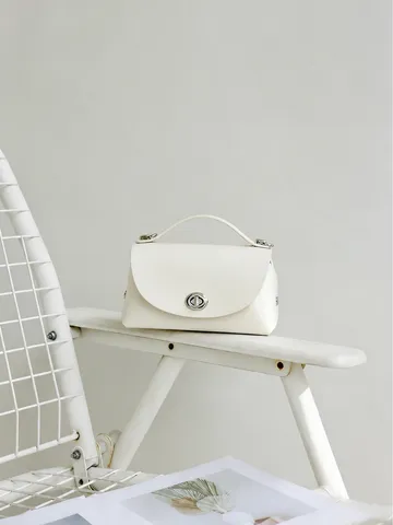 Damen Echtes Leder Umschlag Umhängetasche Mode Trendige Umhängetasche Kleine Quadratische Handtasche Mit Kette