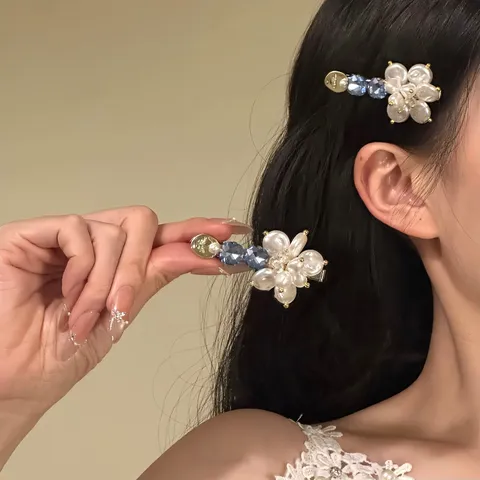 Sweet Alloy Rhinestone Hair Clip Elegant Artificial Pearl Flower Barrette Fashion Side Bangs Hairpin For Women Daily Hair Accessories