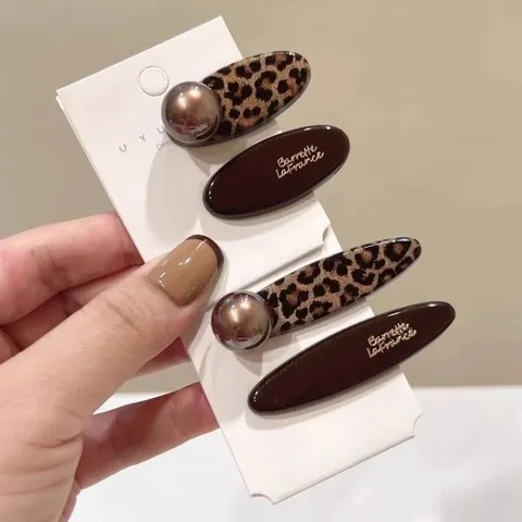 Korean Style Leopard Print Chocolate Color Hair Clips For Women Elegant Plastic Acrylic Side Barrettes Artificial Pearl Hair Accessories
