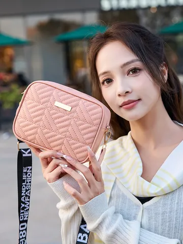 Bolso Cruzado Acolchado de Moda para Mujer Cuero PU Bolso de Hombro Casual Bolso Cuadrado Pequeño Simple Bordado