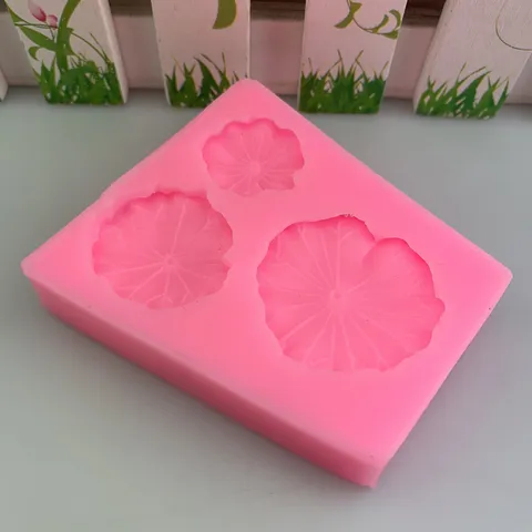 Lotus Leaf Silicone Mold Three Cavity Flower Design Silicone Mold For Fondant Chocolate Handmade Soap Gypsum Craft Kitchen Baking Mold Resin DIY Clay Tool Pink
