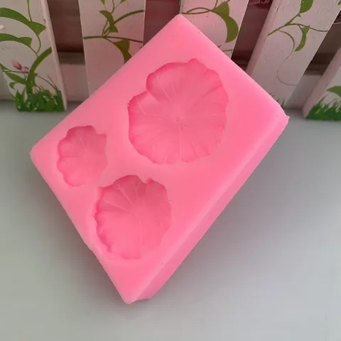 Lotus Leaf Silicone Mold Three Cavity Flower Design Silicone Mold For Fondant Chocolate Handmade Soap Gypsum Craft Kitchen Baking Mold Resin DIY Clay Tool Pink