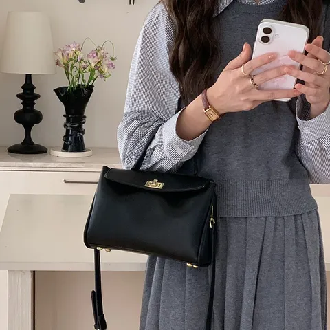 Womens Retro PU Leather Crossbody Bag Fashion Solid Color Top Handle Shoulder Bag Casual Daily Commuting Handbag