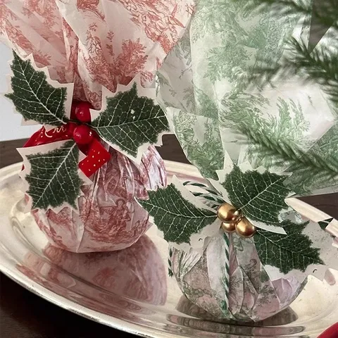 Foglie di Agrifoglio Natalizie Artificiali Rami di Bacche Simulate per Decorazione Fai-da-te Scatola Regalo Raccoglitori Floreali di Bacche di Agrifoglio Invernale