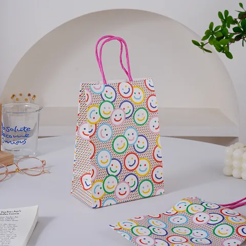 Bolsa de Regalo de Papel Kraft Smile Face Con Asa Estilo Ins Postre Panadería Embalaje de Papel Bolso Para Fiesta Celebración