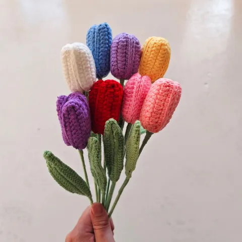 Handgemaakte Gebreide Wollen Tulp Bloemenboeket Kunstmatige Gehaakte Bloem Voor Huisdecoratie Huwelijk Fotografie Rekwisieten