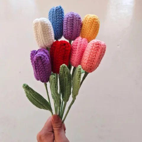 Handgemaakte Gebreide Wollen Tulp Bloemenboeket Kunstmatige Gehaakte Bloem Voor Huisdecoratie Huwelijk Fotografie Rekwisieten