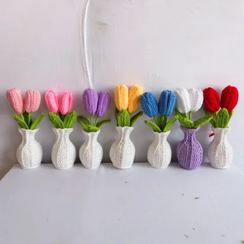 Handgemaakte Gebreide Garen Tulp Potplant Kunstbloem Tafeldecoratie Bureau Ornament Nieuwjaarscadeau