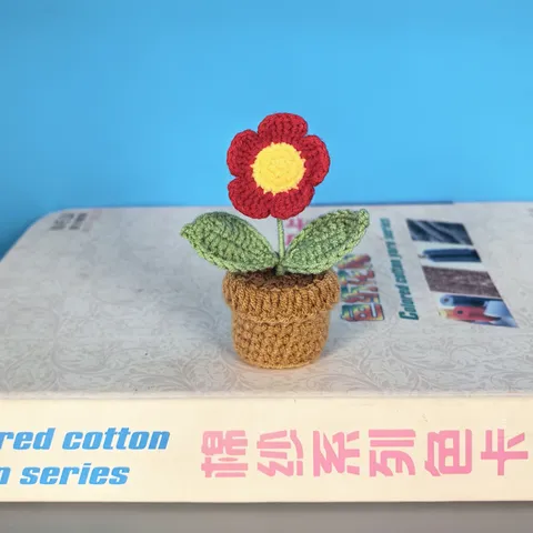 Handgemaakte Gehaakte Kleine Madeliefje Topfpflanze Schattige Melkkatoen Geweven Simulatie Bloem Voor Thuis Desktop Decoratie