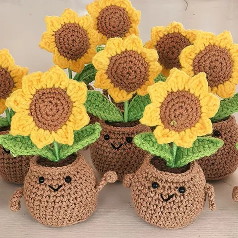 Handmade Knitted Yarn Sunflower Potted Plant Crochet Cute Sun Flower Home Car Tabletop Decor Ornament Gift