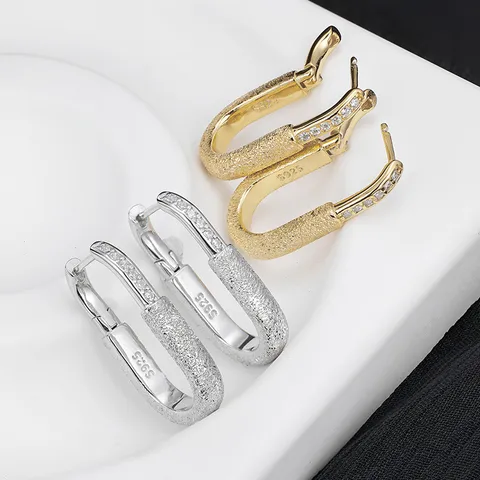 Boucles d'Oreilles Clous Ovales Géométriques en Argent Sterling 925 pour Femmes Design Minimaliste en Forme de U Mat Incrusté de Strass