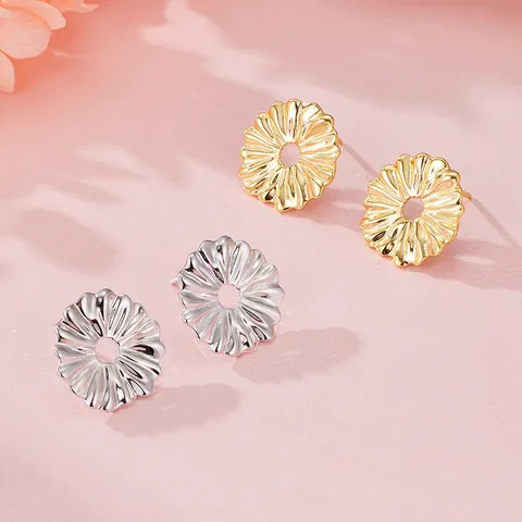 Boucles d'Oreilles Clous Marguerite en Argent Sterling 925 Minimalistes pour Femmes Mignonnes Petites Boucles d'Oreilles de Luxe Légères Géométriques Bijoux de Mode