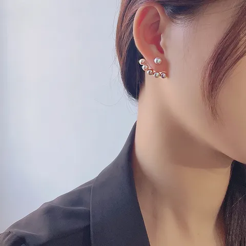Boucles d'Oreilles Clous Souriantes en Forme d'Éventail en Perle Artificielle Argent Mode Avec Tige en Argent Sterling 925 pour Bijoux Quotidiens pour Femmes