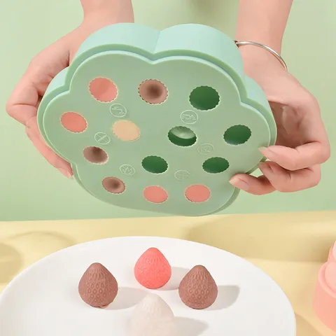 Silicone Cat Claw Strawberry Ice Cube Mold Cute Homemade Jelly Chocolate Baby Food Mold With Lid Kitchen Tool