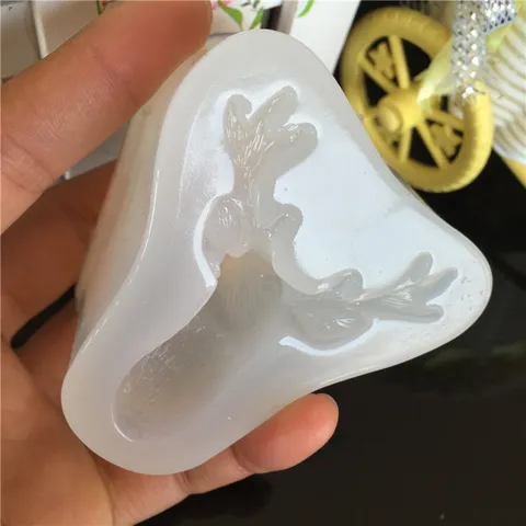 3D Stereo Elk Head Silicone Mold Mirror Surface Deer Antler Casting Resin Epoxy Mold For Christmas Keychain Pendant Jewelry DIY Craft
