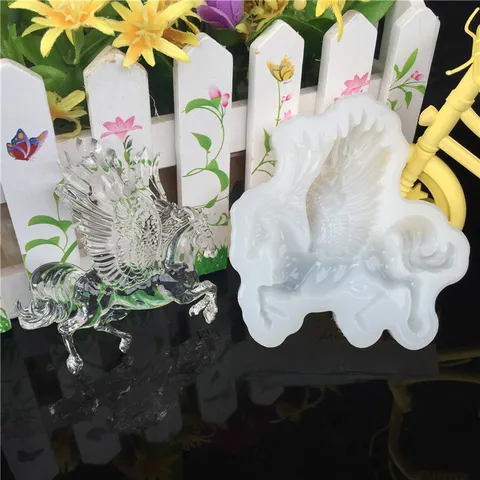 Pegasus Silicone Mold DIY Epoxy Resin UV Glue Craft Mirror Surface Phone Case Accessories Mold Glossy No Polish Cake Decorating Baking Mold
