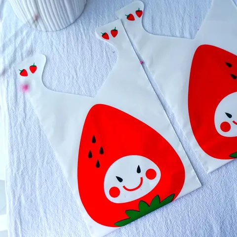 Cute Plastic Food Packaging Bag Cute Cartoon Strawberry Print Gift Bag With Ties For Bakery Cookie Candy Treat Packaging