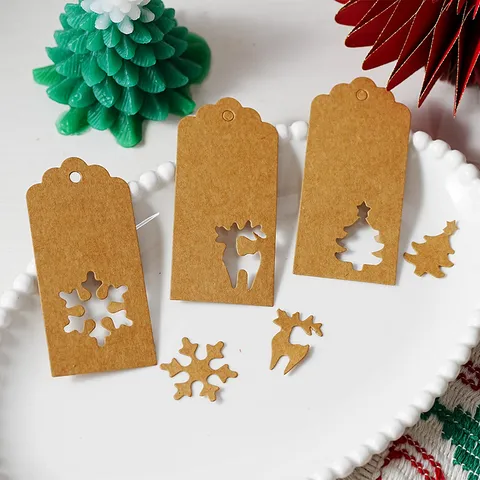 Etichette Regalo di Natale Fatte a Mano in Carta Kraft Intagliate Albero Renna Fiocco di Neve Segnalibro Carta Fai da Te Artigianato