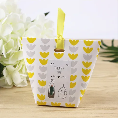 Abstrakte Geometrische Floral Tulpe Kissen Papier Süßigkeiten Box Mit Gelb Satinband Danke Karte Etikett Mini Geschenk Geschenkbox Verpackung