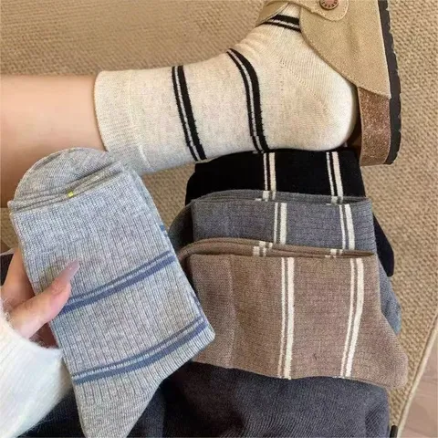 Women Fashion Casual Striped Mid Tube Socks Winter Fall Korean Style Comfortable Soft Polyester Crew Socks Hosiery