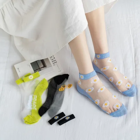 Women Daisy Flower Glass Silk Boat Socks Mesh Breathable Ultra Thin Invisible Summer Ankle Socks Smiley Pattern Printed Soft Socks