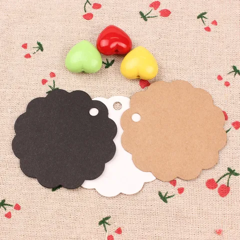 Vintage Kraft Paper Gift Tags Scalloped Round Blank Cardboard Hanging Labels Pre-punched DIY Handmade Decorative Price Note Tags For Wedding Party Favor Pack