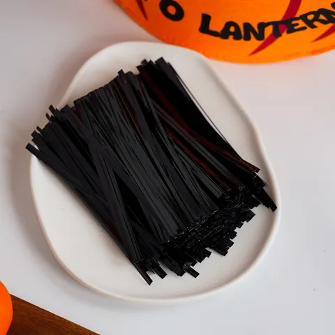 Laccetti Stringi Neri di Halloween in Filo di Ferro Rivestito in Plastica per Sigillare Sacchetti da Forno e Caramelle