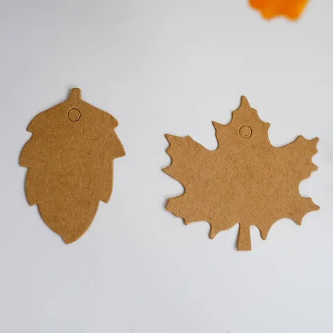 Etichette Appese Vuote a Forma di Foglia in Carta Kraft Vintage Biglietti Regalo Decorativi Creativi per Artigianato Fai da Te