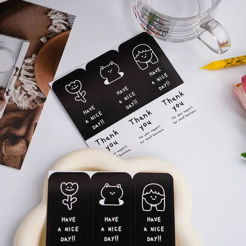 Autocollants Adhésifs d'Emballage Cadeau Modernes Minimalistes Chat Fleur Étiquettes de Scellage en Bande Longue Imprimées pour Boîte à Dessert Boulangerie