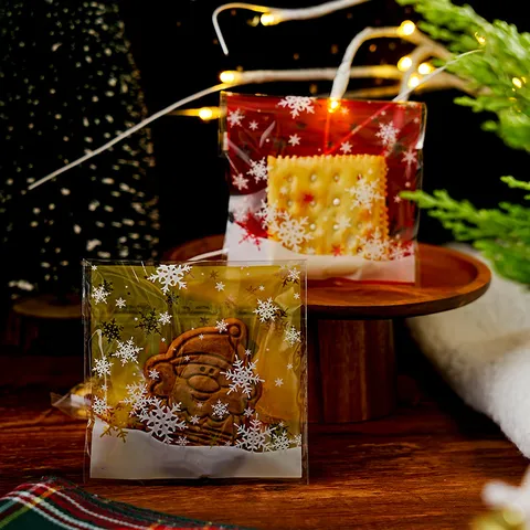 Christmas Snowflake Print Self Adhesive Plastic Gift Bag Clear Candy Cookie Pouches Ornament Packing Bag For Festive Party Favors