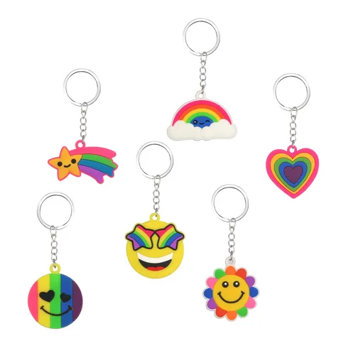 Kreativer Regenbogen Schlüsselanhänger Cartoon Smile Face Stern Herz PVC Weichgummi Tasche Charm Für Valentinstag Auto Schlüsselring Geschenk