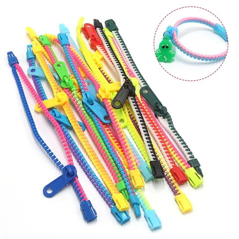 Bracciale a Cerniera Bicolore in Plastica di Moda Per Bambini Casual Quotidiano Festa di Compleanno Regalo Cartone Animato Gioielli da Mano Antistress