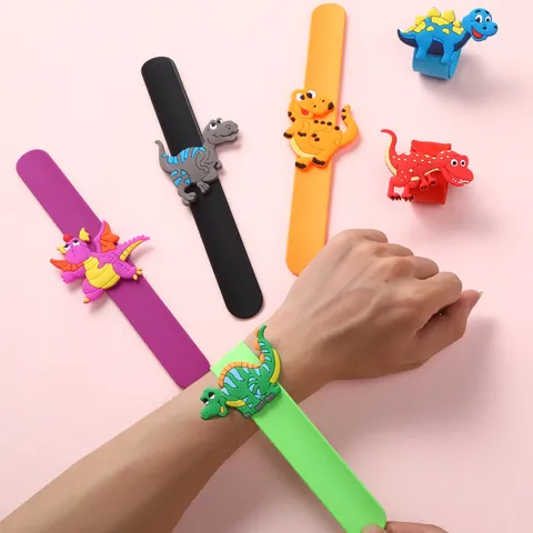 Dessin Animé Dinosaure Bracelet Slap Silicone Mignon Animal Bracelet Amusant Tapotant Jouet Dragonne Pour Enfants Cadeau Fête Faveurs